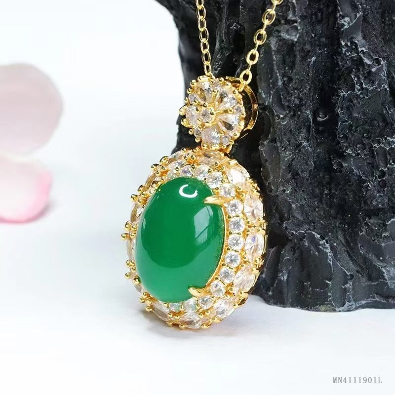 chalcedony shine necklace