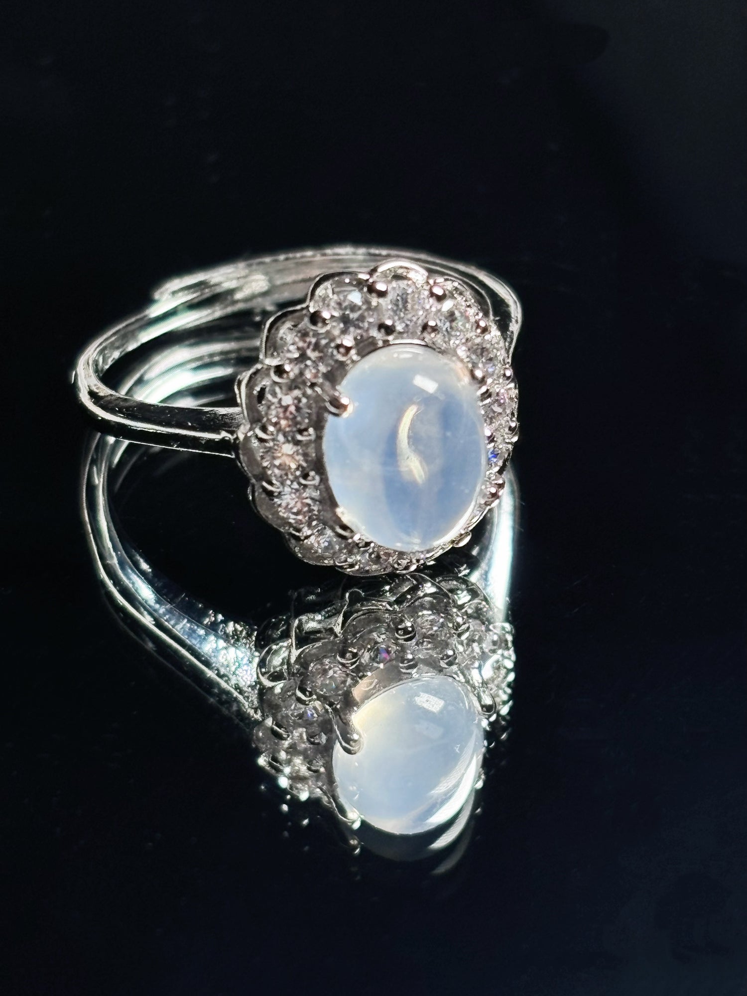 White Starlight spinel