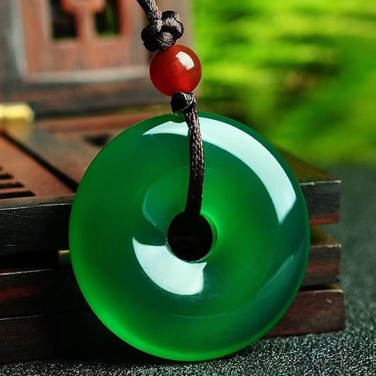 chalcedony donut shape necklace