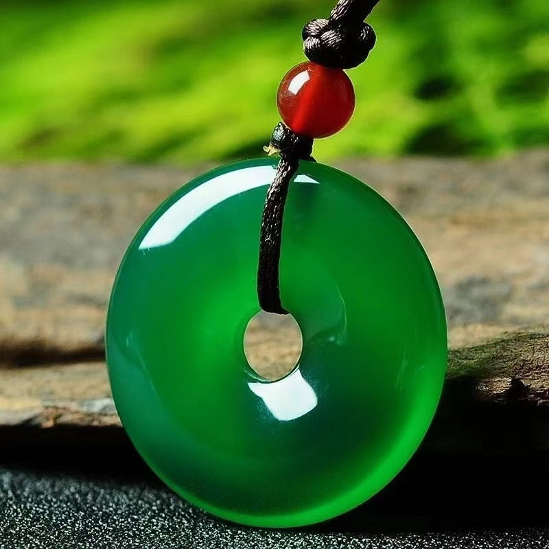 chalcedony donut shape necklace