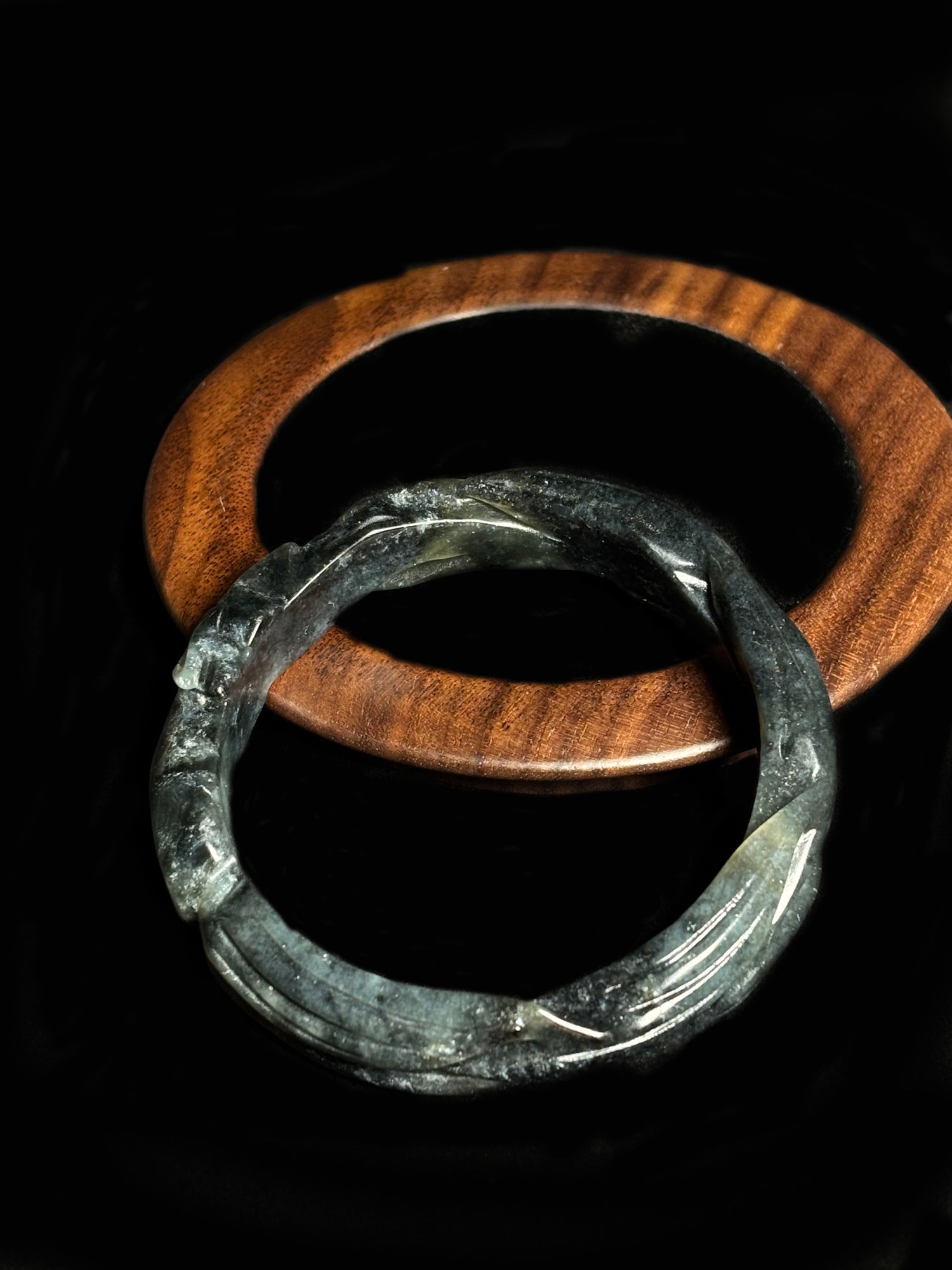 Hand-Carved Hetian Jade Bbangle